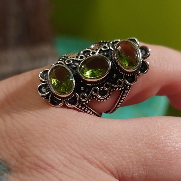 Triple Peridot Stone Vintage Style Ring main image 1